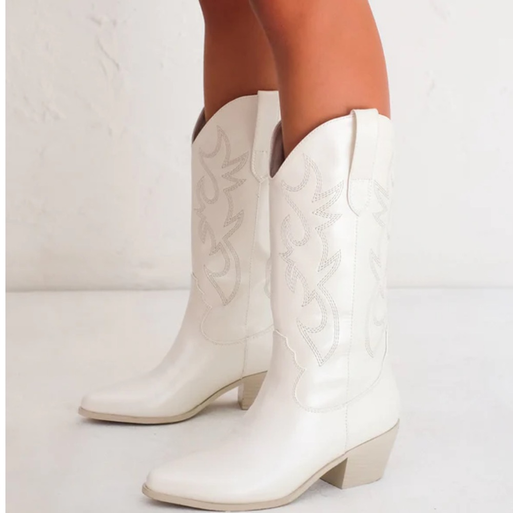 Billini Unaro White Pearl Cowboy Boots
